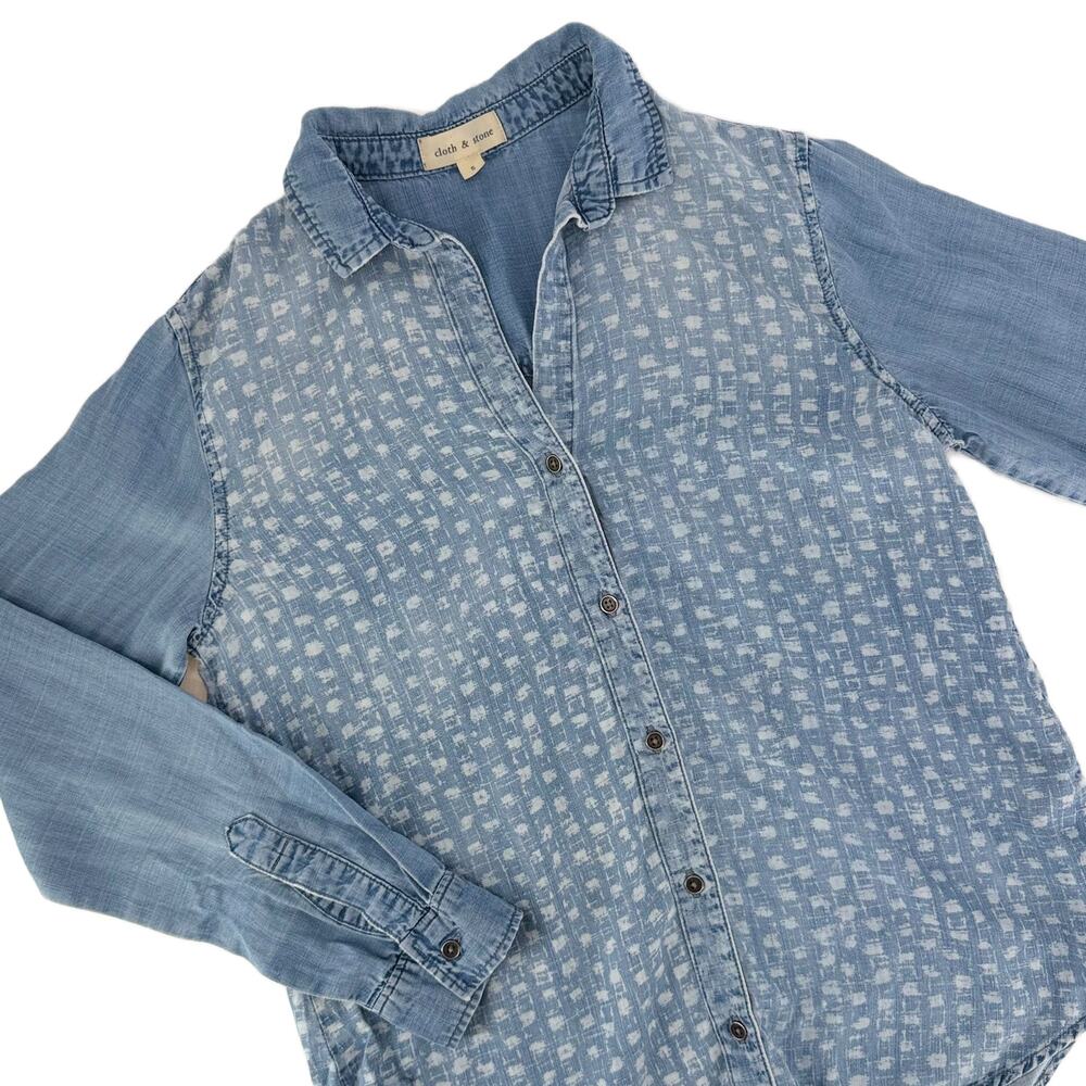 Anthropologie Cloth & Stone Dot-Dash Chambray But… - image 2